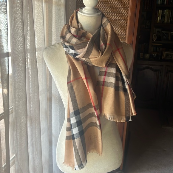 Burberry Cashmere Scarf - Picture 1 of 5